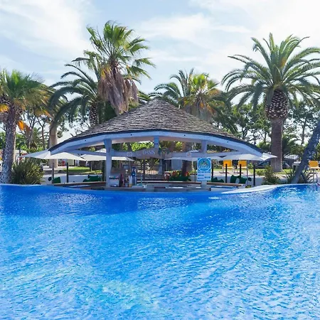 Sanguli & Semesteranläggning (resort)